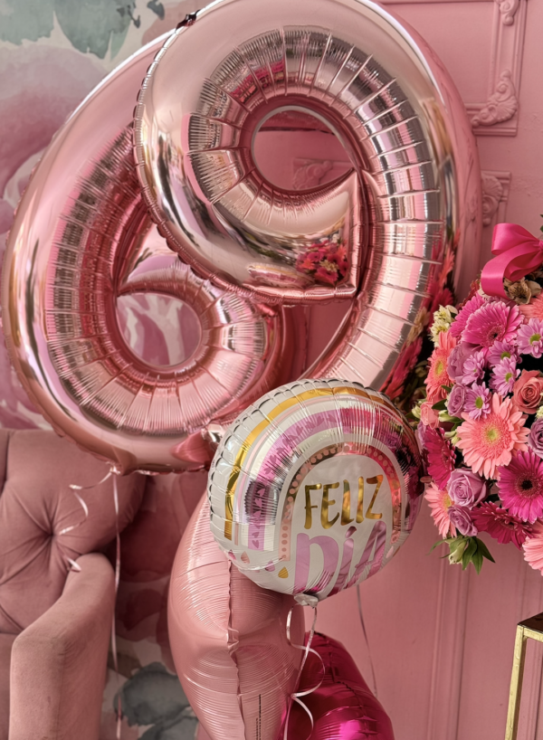 globos y gerberas